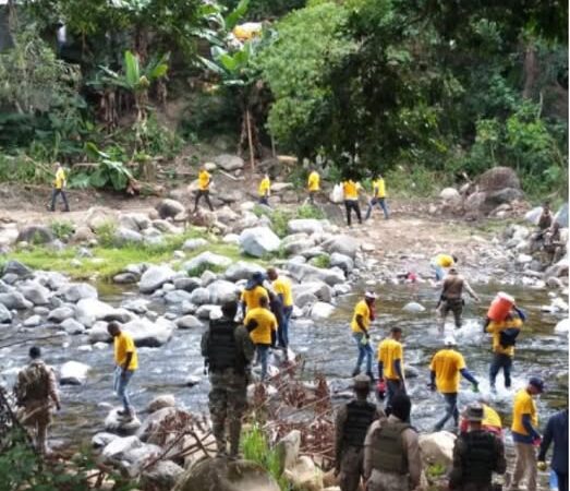 Presos Transforman el Río Nizao: Una Misión de Reforestación que Cambia Vidas y el Medio Ambiente