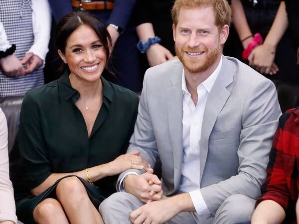 Los encantadores hijos pelirrojos de Harry y Meghan, Archie y Lilibet, protagonizan su Tarjeta Navideña 2024